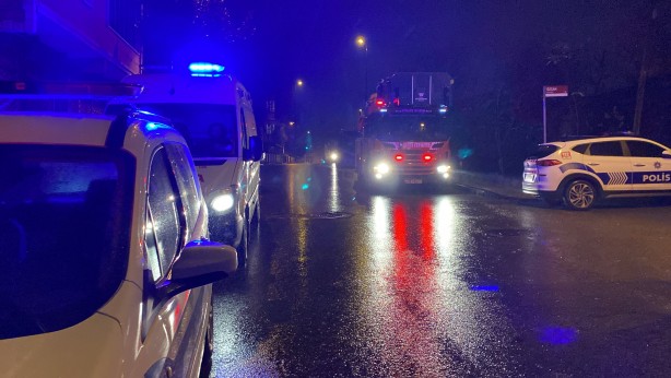 Foto - Gecekondu alevlere teslim oldu! Mahalleli panikle sokaklara döküldü