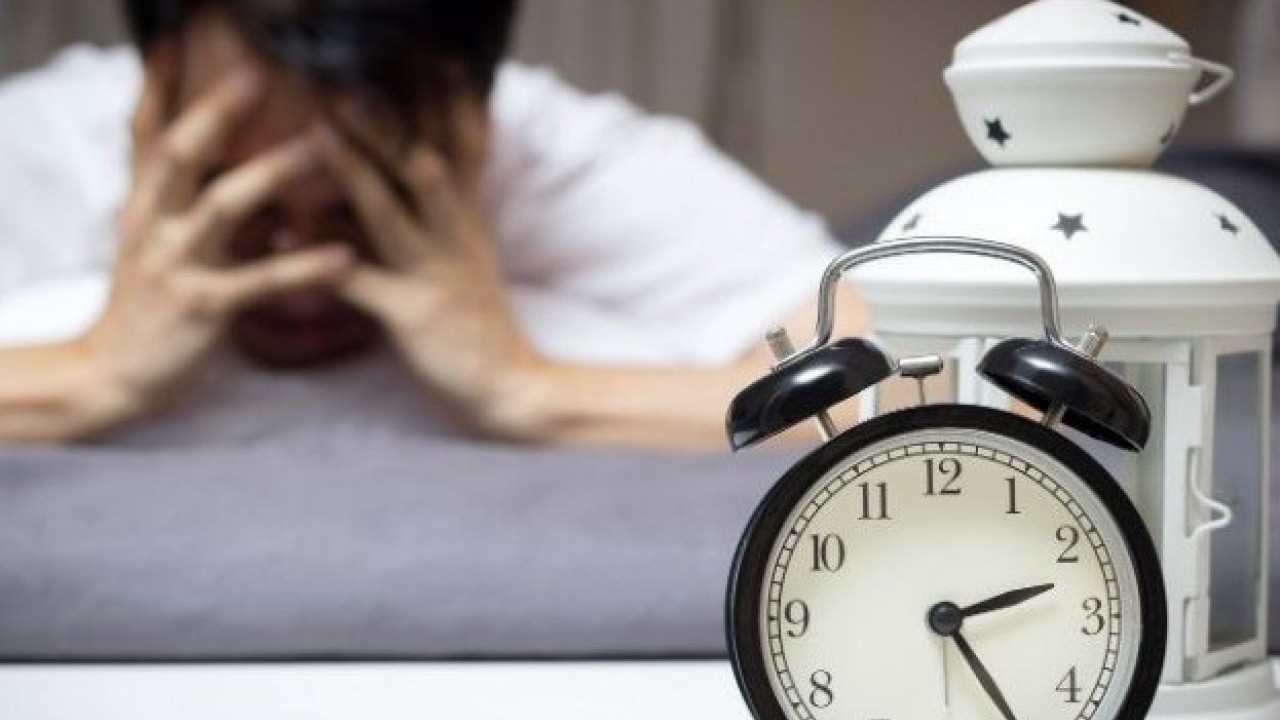 Geceleri 6 saatten az uyuyanlar dikkat! Vücuda öyle bir zararı var ki...