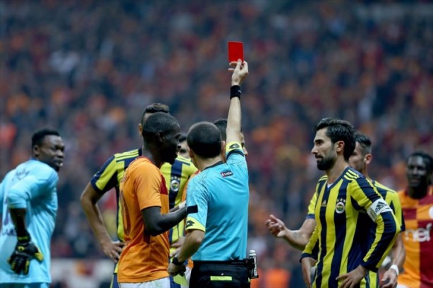 Foto - Geceye Cüneyt Çakır'ın kararları damga vurdu