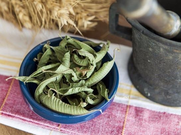 Foto - Geçmeyen baş ağrılarından şikayetçiyseniz...