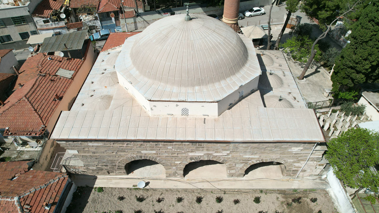 Foto - Geçmiş halen nefes alıyor! Yüzyıllık mezar taşlarında saklı dram
