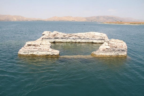 Foto - Geçmişi binlerce yıla dayanıyor! Batık şehirden eser kalmadı