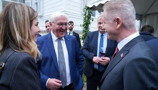 Foto - Gel bakalım Steinmeier! Masada konuşulacak çok konu var