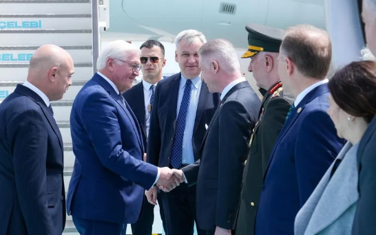 Foto - Gel bakalım Steinmeier! Masada konuşulacak çok konu var
