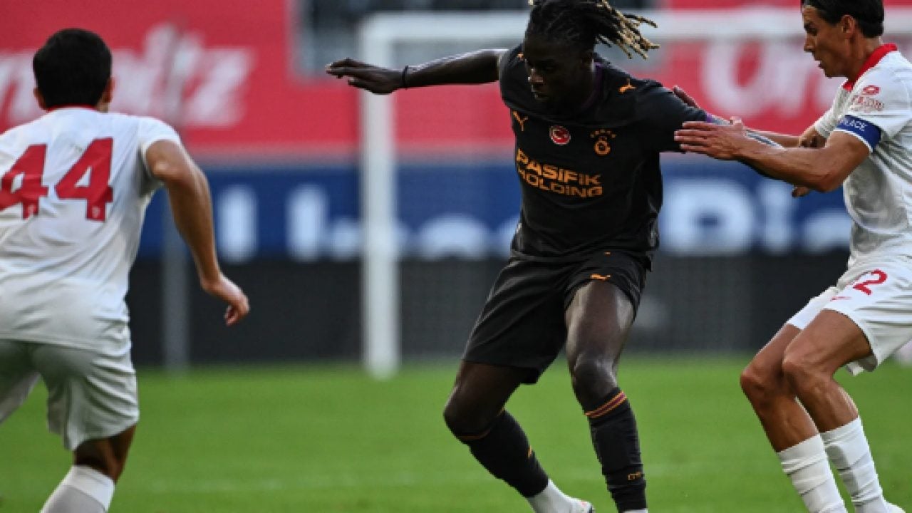 Foto - Geldiği gibi gidiyor: Galatasaray'da yeni transfer takımdan ayrılmak istiyor!