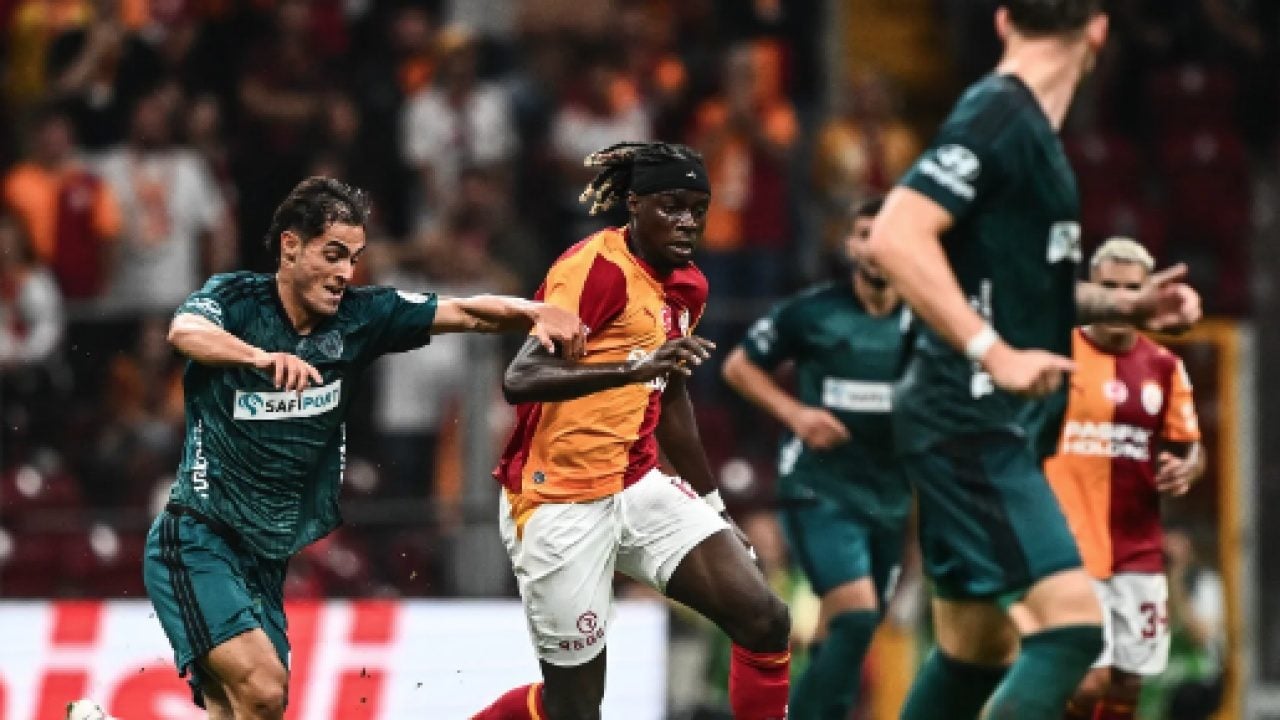 Foto - Geldiği gibi gidiyor: Galatasaray'da yeni transfer takımdan ayrılmak istiyor!