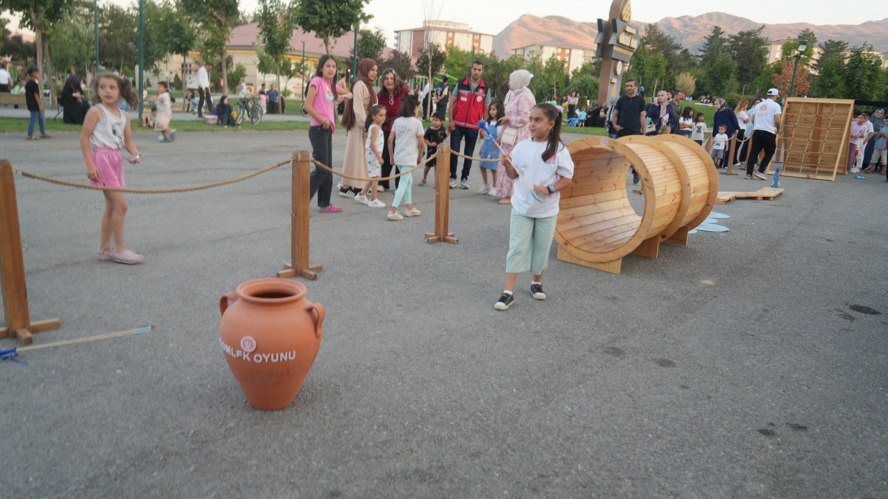Foto - Geleneksel Oyunlar Tırı Muş'ta