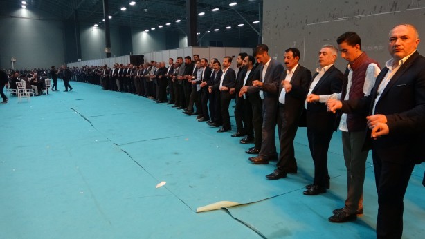 Foto - Gelin ayağa kalkmakta zorlandı! Benzerine az rastlanır düğün: Van Van olalı böyle düğün görmedi