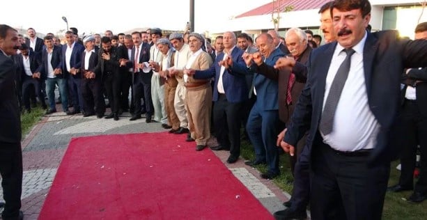 Foto - Geline 3 kilo altın, damada milyonlarca lira takıldı!