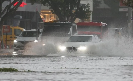 Foto - Geliyor gelmekte olan! AFAD'dan 23 şehre jet hızında uyarı