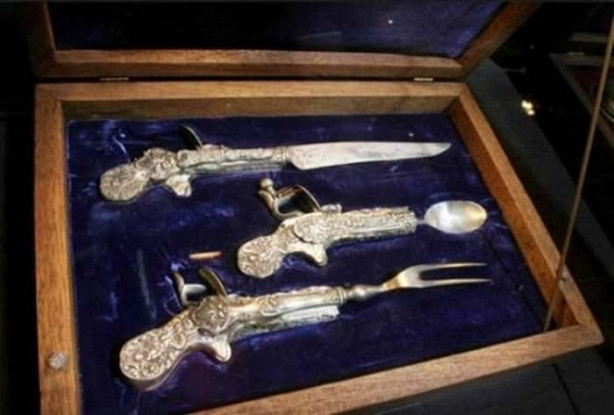 Foto - Gelmiş geçmiş en ilginç silahlar