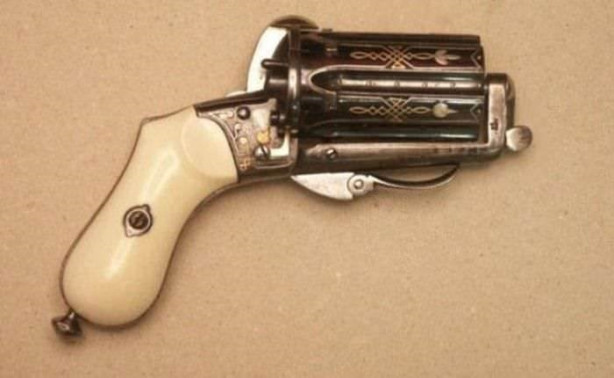 Foto - Gelmiş geçmiş en ilginç silahlar