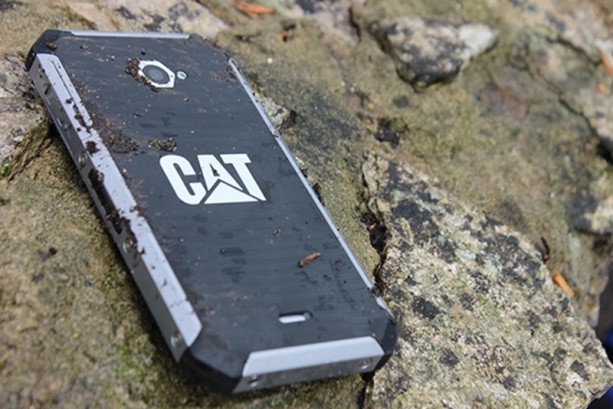 Foto - Gelmiş geçmiş en sağlam telefonlar