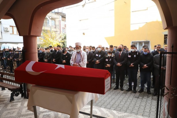 Foto - Genç astsubay memleketi Manisa'da toprağa verildi