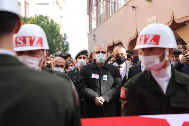 Foto - Genç astsubay memleketi Manisa'da toprağa verildi