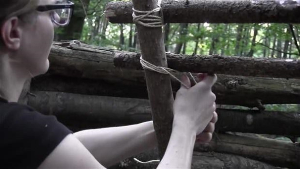 Foto - Genç kadın öyle bir şey yaptı ki...