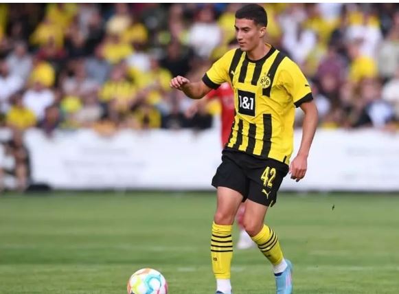 Foto - Genç yıldız Galatasaray'a imzayı attı