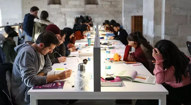 Foto - Gençler merakla bekliyor! İşte vergisiz akıllı telefon fiyatları