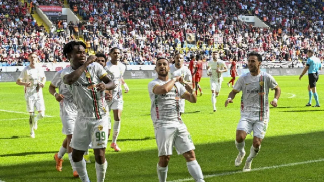 Foto - Gençlerbirliği 90+2’de puanı kaptı: Son dakikada gelen gol Amedspor'u liderlikten etti