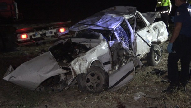 Gençlerin gece gezintisi faciayla noktalandı: 2 ölü, 1 ağır yaralı