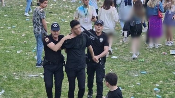 Foto - Gençlik festivali taciz iddiası sonrası karıştı! Tekme ve yumruklar havada uçuştu