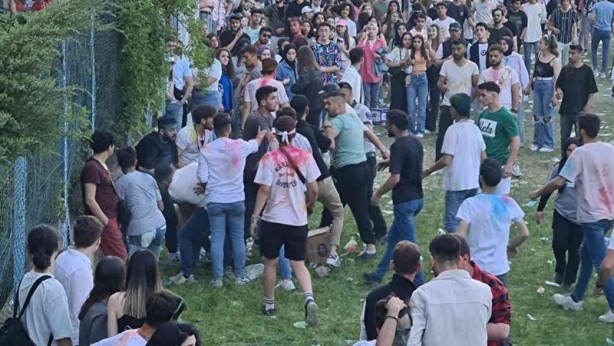 Gençlik festivali taciz iddiası sonrası karıştı! Tekme ve yumruklar havada uçuştu
