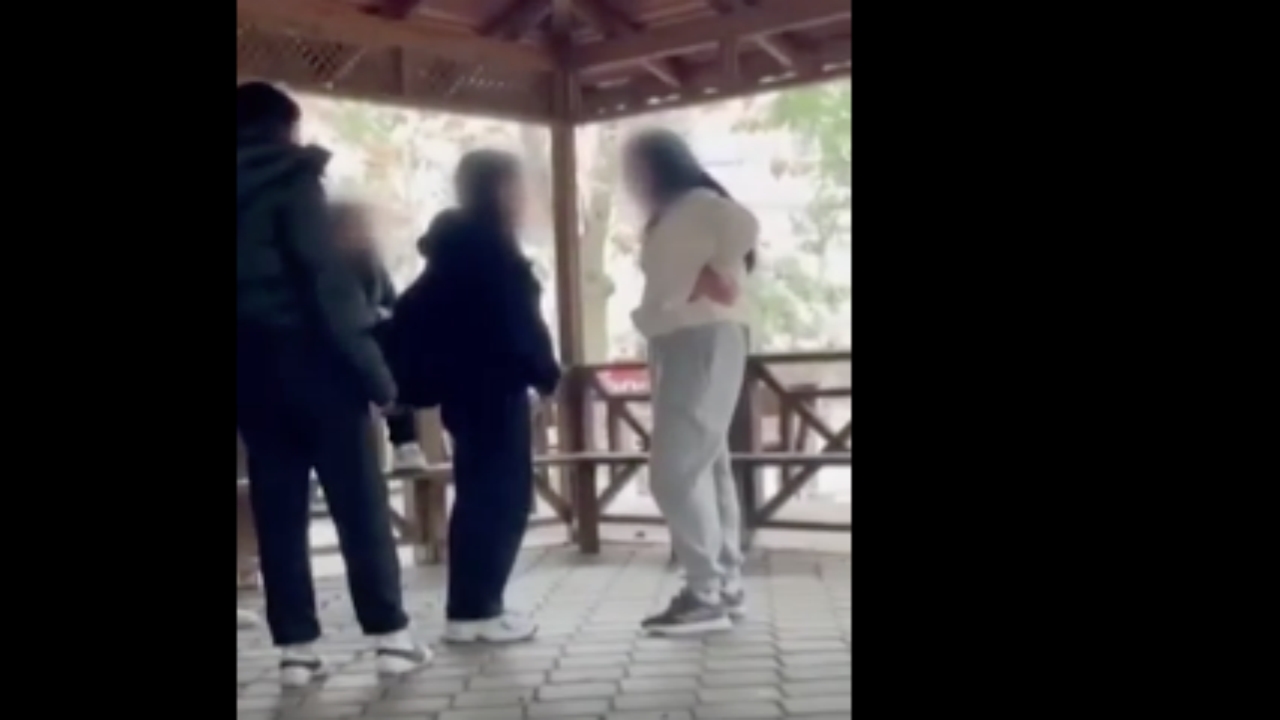 Foto - "Gençlik nereye gidiyor?" dedirten bir görüntü daha! Gerçekten, mideniz bulanacak