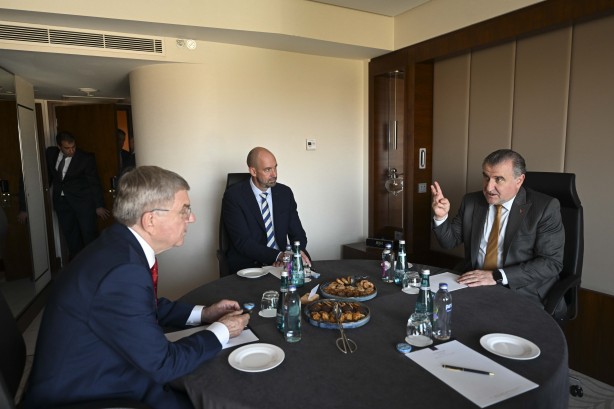 Foto - Gençlik ve Spor Bakanı Osman Aşkın Bak'tan kritik görüşme! Tüm detaylar açıklandı...