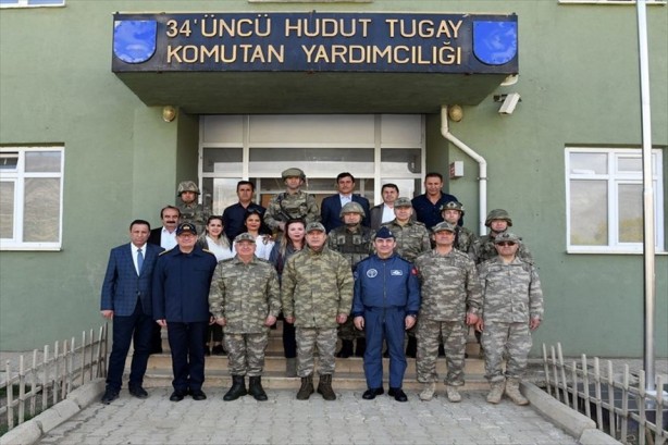 Foto - Genelkurmay Başkanı Akar, Hakkari'de incelemelerde bulundu