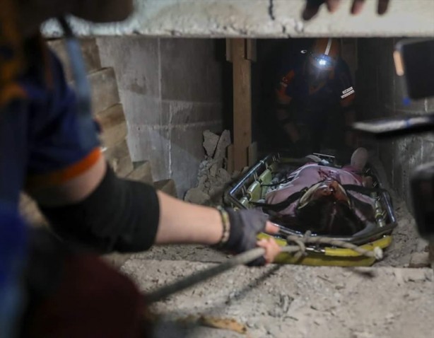 Foto - Gerçeği aratmayan 17 Ağustos depremi tatbikatı!