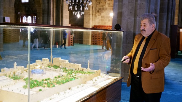 Foto - Gerçeğine yakın olsun diye bakın ne yapmış! Türk sanatçıdan müthiş Mescid-i Aksa eseri