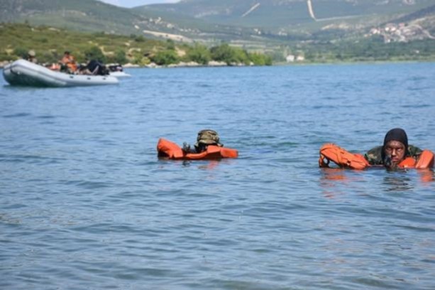 Foto - Gerçeğini aratmadı!