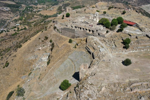 Foto - Gerçekten çok şaşırtıcı: UNESCO Dünya Mirası Listesi'nde... Bergama'nın ziyaretçi sayısı artıyor...