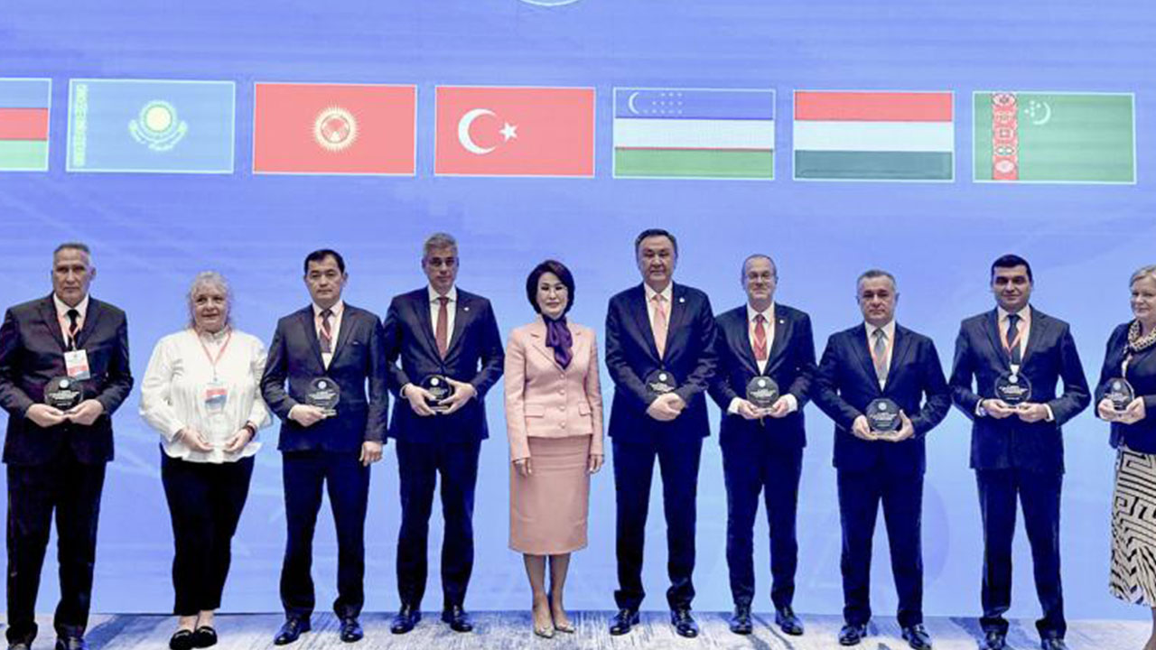 Foto - Gerçekten neler oluyor? Kardeş ülke Kazakistan'dan tartışmalara neden olacak bir karar daha