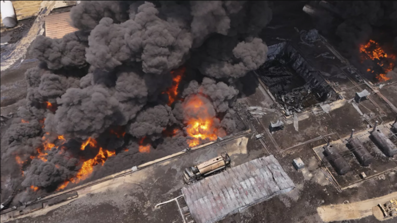 Foto - Gerçekten neler oluyor: Petrol sahaları İHA'larla peş peşe vuruldu, herkesin aklında 'Türkiye' ile ilgili o soru var