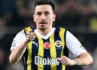 Foto - Gerçekten yazıklar olsun! Bi sus be adam! Bırak tribünlere oynamayı artık…