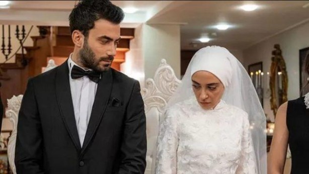 Foto - Gerdek sahnesiyle RTÜK'ten ceza alan Kızılcık Şerbeti'nde yeni gelişme!