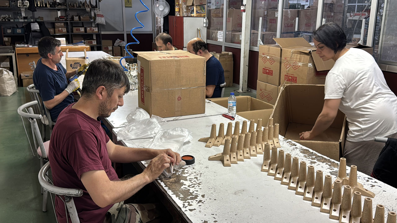 Foto - Geri dönüşümün böylesi! Hurda araçların tamponlarından bu da olur mu demeyin