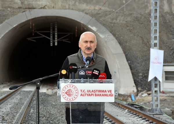 Foto - Geri sayım başladı... Seyahat süresi 12 saatten 2 saate inecek!