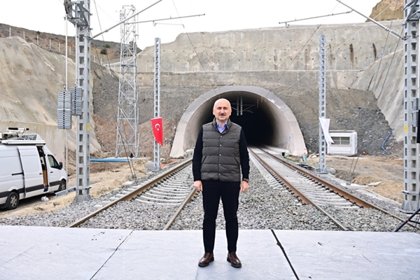 Foto - Geri sayım başladı... Seyahat süresi 12 saatten 2 saate inecek!