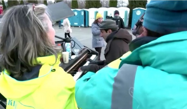 Foto - Gezi Kalkışması'nda çapulculara destek veren piyanist Ukrayna sınırına konuşlandırıldı