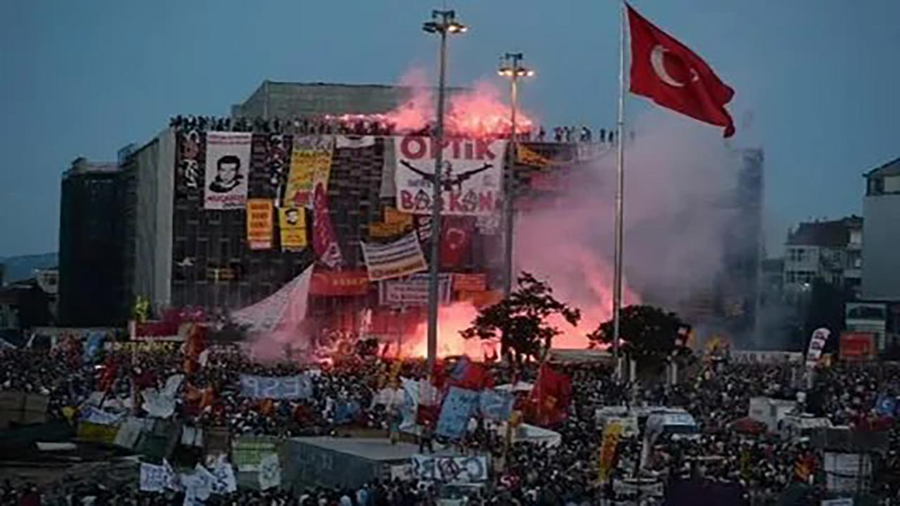 Foto - Gezici tayfalardan Halit Ergenç ve Rıza Kocaoğlu ifade verdi! 'Yalan tanıklık' suçlamasıyla soruşturma başlatıldı