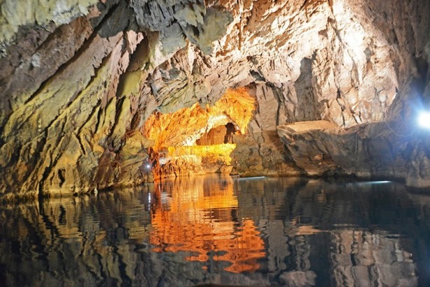 Foto - Gezmeye doyamayacağınız bir yer: Altınbeşik Mağarası