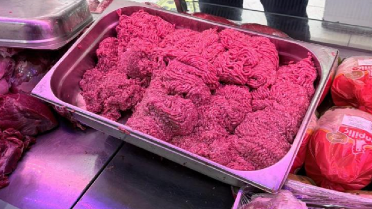 Gıda denetiminde skandal ortaya çıktı! Halk sağlığını tehdit eden işletmeye ağır ceza! 25 kilo kıyma imha edildi