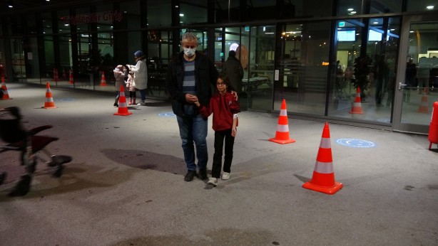 Gıda zehirlenmesi paniği! Öğrenciler aynı şikayetlerle hastaneye başvurdu