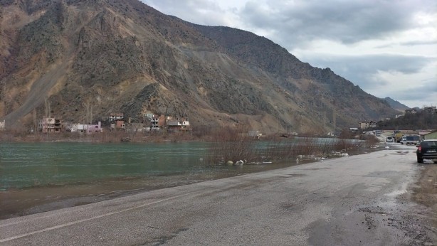 Foto - Giderek yaklaşıyor! Yusufeli barajından ilginç görüntüler