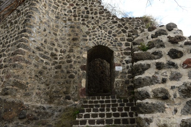 Foto - Giresun Kalesi, surları ve mağaralarıyla turist çekecek