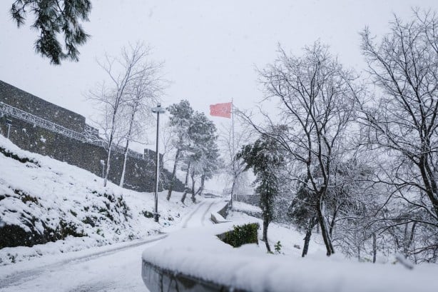 Foto - Giresun'da kar yağışı ulaşım ve enerji hizmetlerinde aksamalara yol açtı
