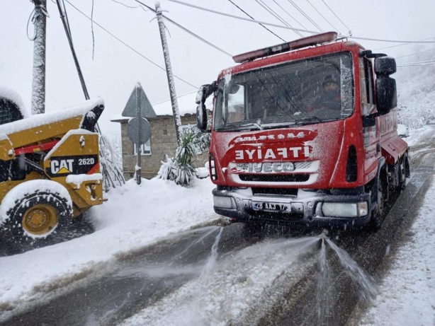 Foto - Giresun'da kar yağışı ulaşım ve enerji hizmetlerinde aksamalara yol açtı