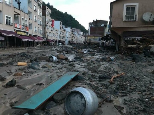 Foto - Giresun'daki sel felaketinin boyutları gün ağarınca ortaya çıktı